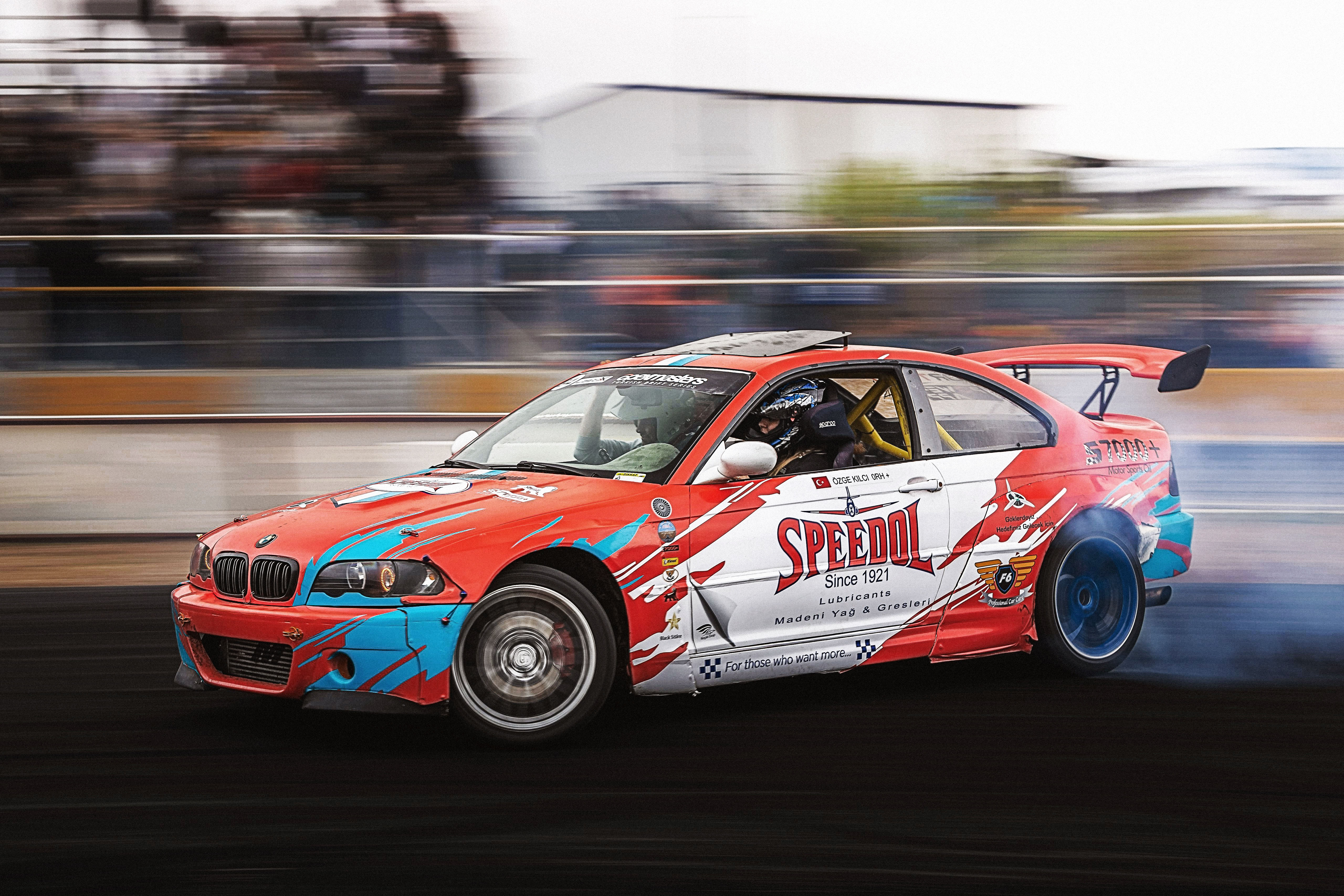 Pınar Özge Kılcı drift yaparken